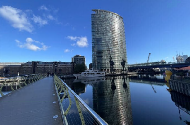 伦敦金丝雀码头万豪酒店｜坐拥金融区江景套房，夜览灯火码头+米其林级牛排馆