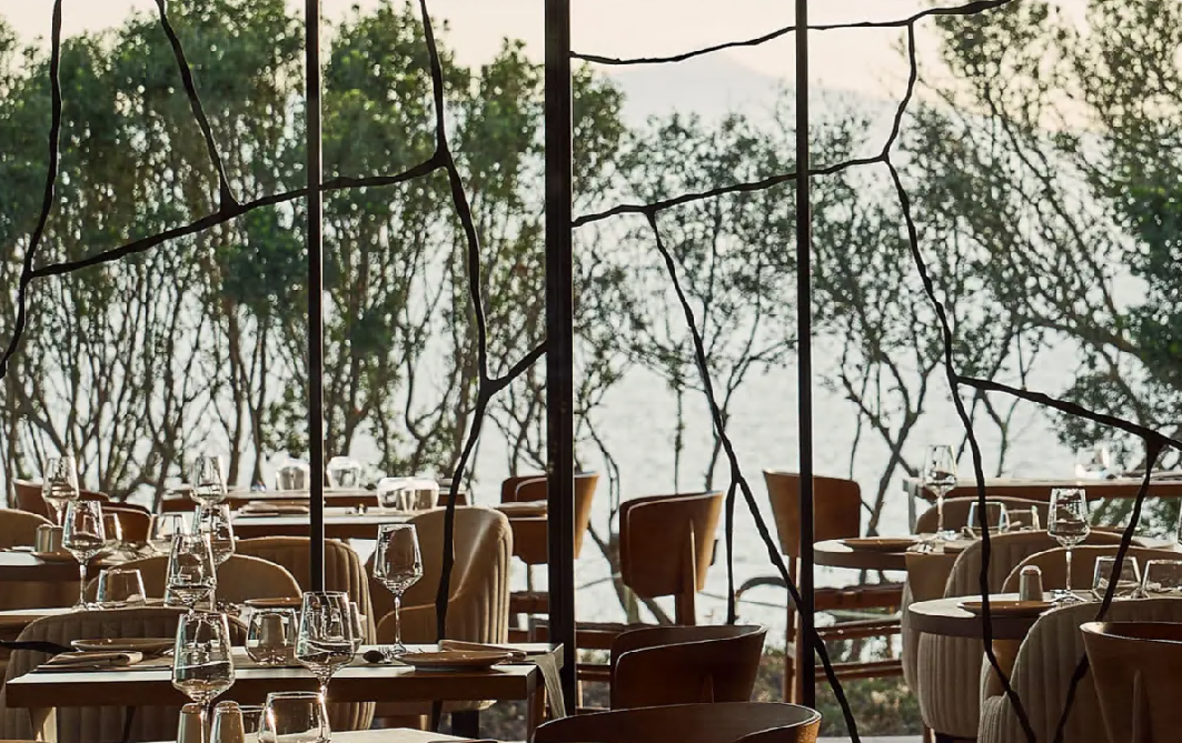 全球最高MO云端落日！深圳文华：赠鸡尾酒×冯唐书法展，388米高空赏橘色深圳湾