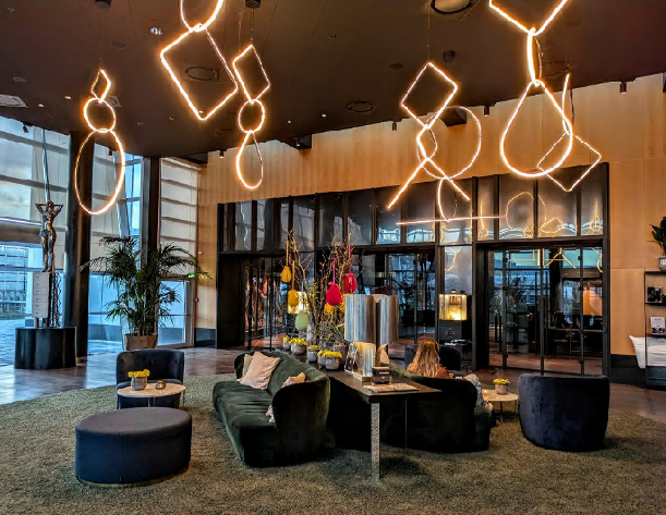 哥本哈根机场克拉里昂酒店｜步行5分钟直达T3·丰盛早餐+室内泳池